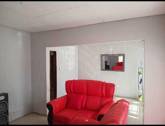 2 BEDROOM HOUSE FOR SALE IN EVATON WEST